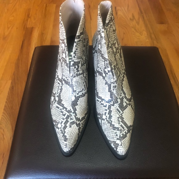 Zara Animal Print V-Vamp Cowboy Ankle Boot Size 9 - Picture 5 of 8